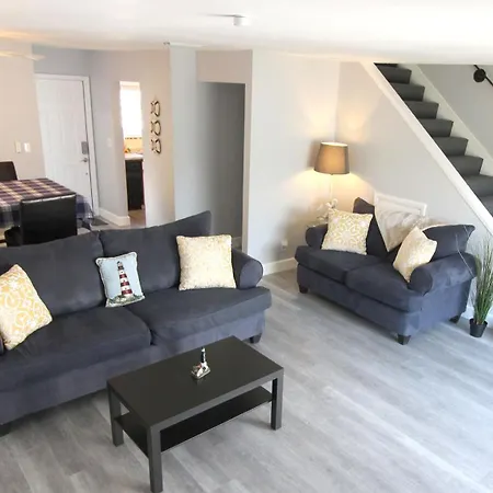 Tarpon Harbor 2 - Waterfront Townhouse Near Pool, Beach, Downtown Las Olas